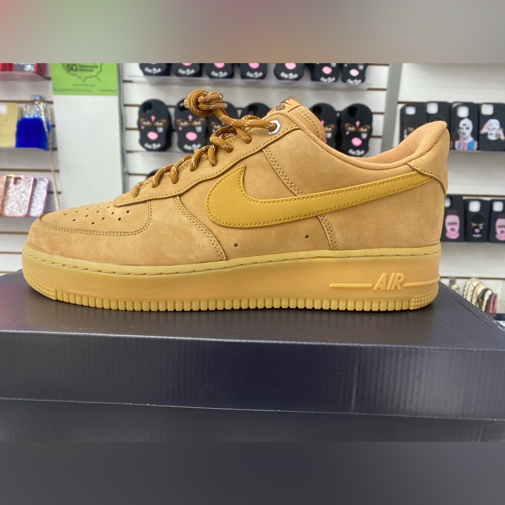 Nike Air Force 1